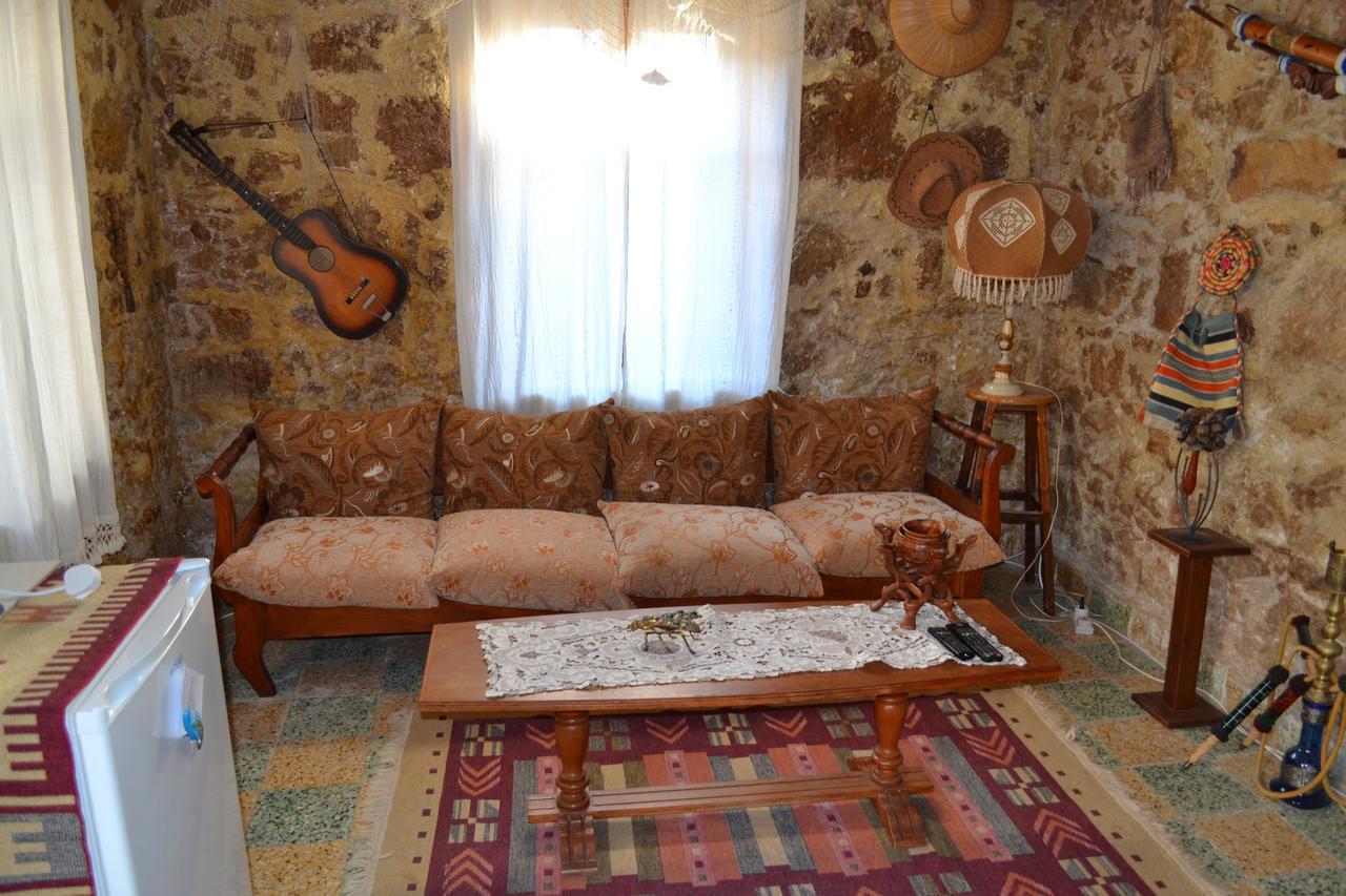 Mystery Garden Guest House Фамагуста Екстер'єр фото