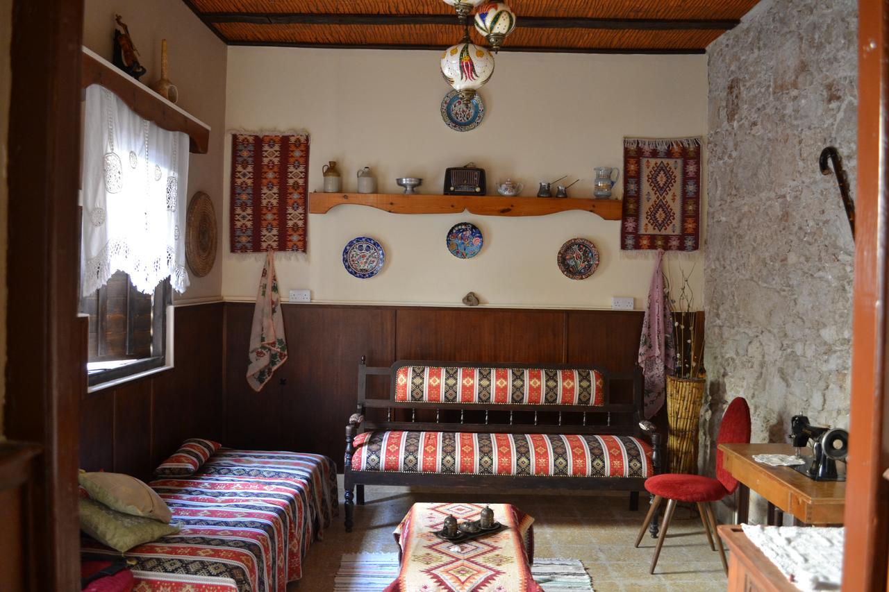 Mystery Garden Guest House Фамагуста Екстер'єр фото