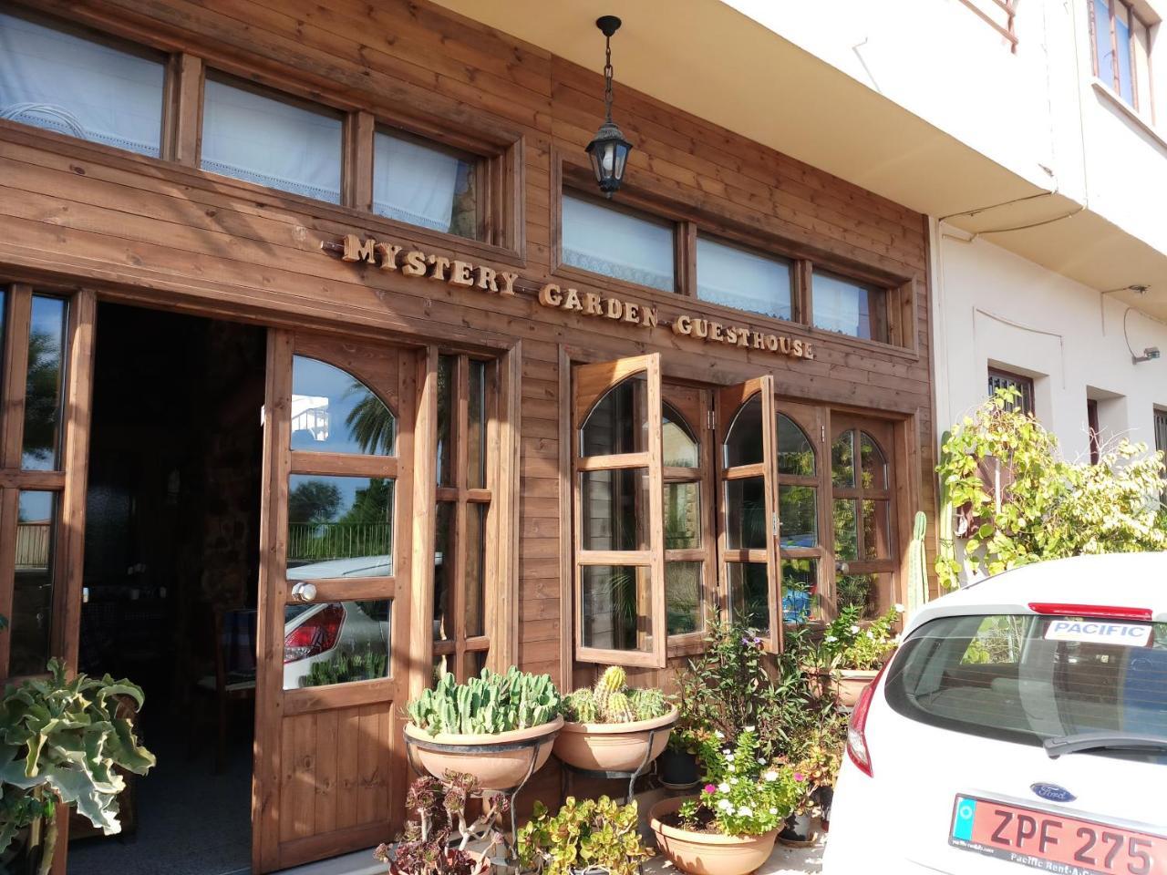 Mystery Garden Guest House Фамагуста Екстер'єр фото